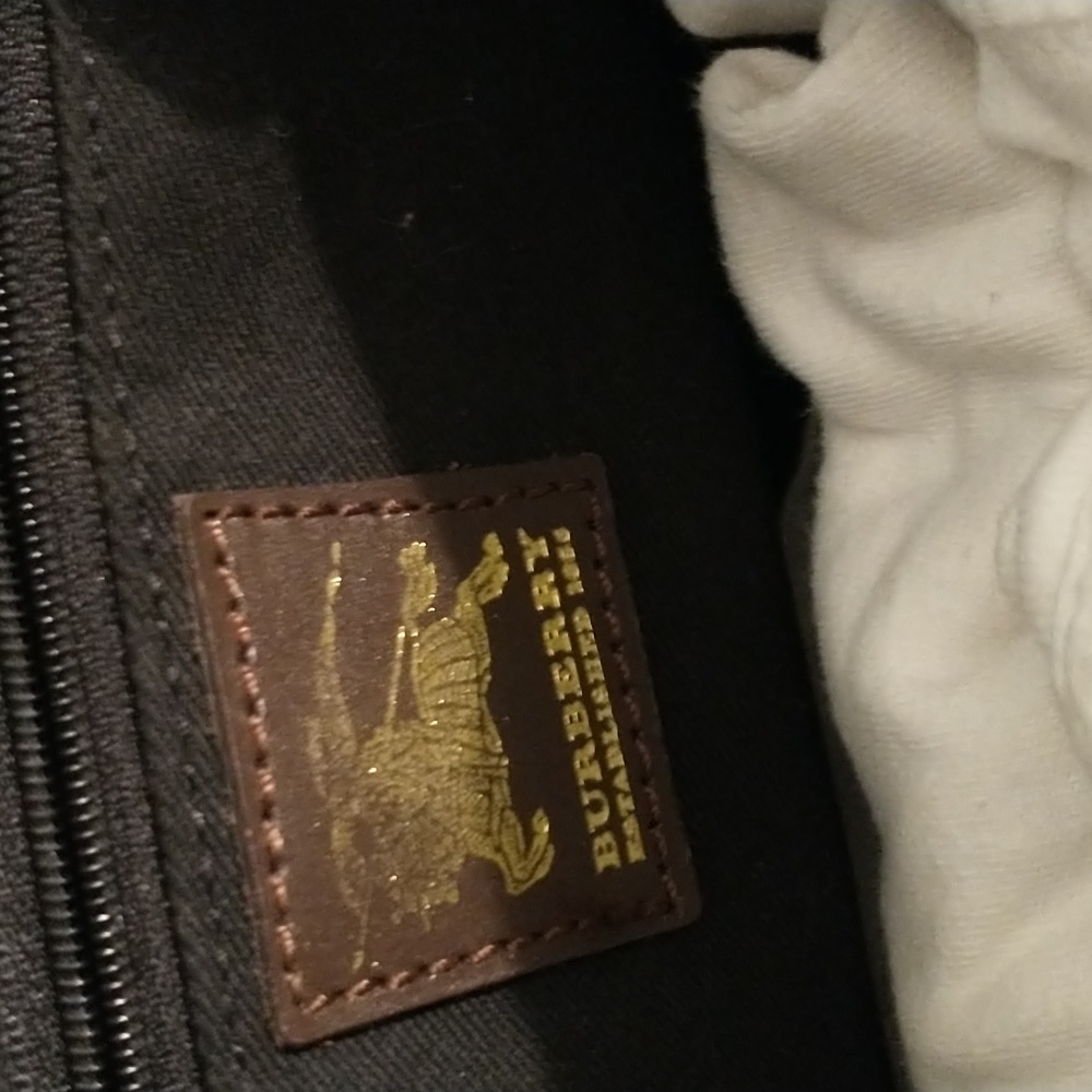 AUTHENTIC -BURBERRY HANDBAG ( FREE BONUS BAG) - Picture 11 of 16